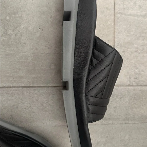 Chic Black Quilted Women's Sandals - Picture 2 of 5